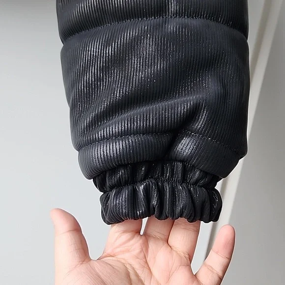 Vintage Versace Jeans Couture Coated Textured Cropped Puffer Bomber Jacket - Picture 6 of 10